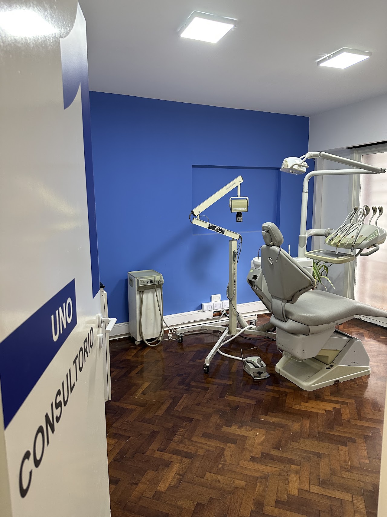 Consultorio principal odontológico de MBK en Ituzaingó